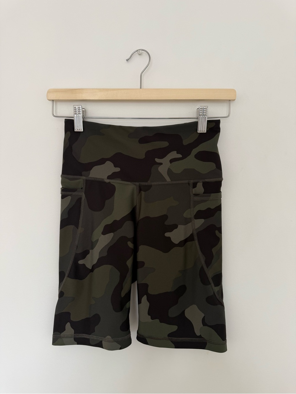 Old Navy PowerSoft High-Waist Camo Biker Shorts with Side Pockets size S